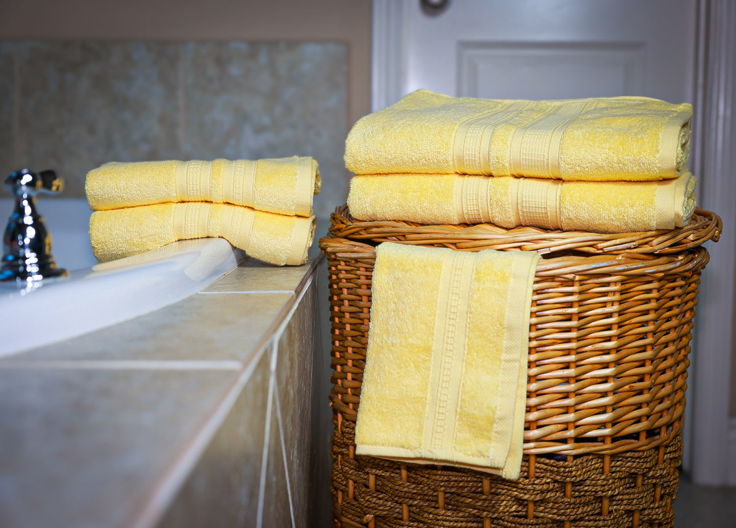 AZLINEN Yellow Bath Towels